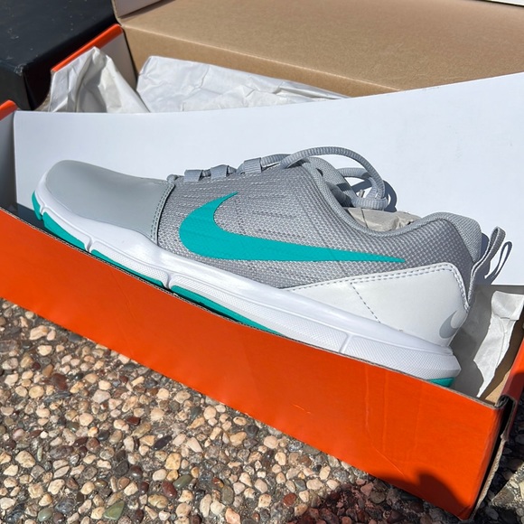 nike explorer sl golf shoes